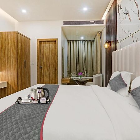 Super Townhouse Hotel Impact Chinhat Εξωτερικό φωτογραφία