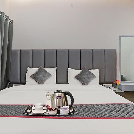 Super Townhouse Hotel Impact Chinhat Εξωτερικό φωτογραφία